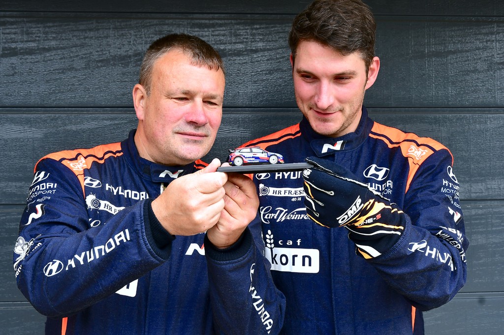 Simon Vallentin og Peter Egholm ser frem til at sætte fødderne i teamets egen og helt nye Hyundai i20 N RC2 i sæsonen 2023
(Foto: MD/specialpress@gmail.com)
